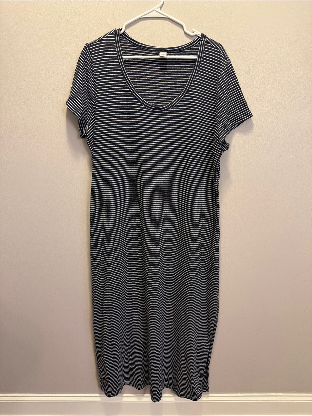 Old Navy Navy & White Striped Scoop-Neck Maxi Dress - super comfy